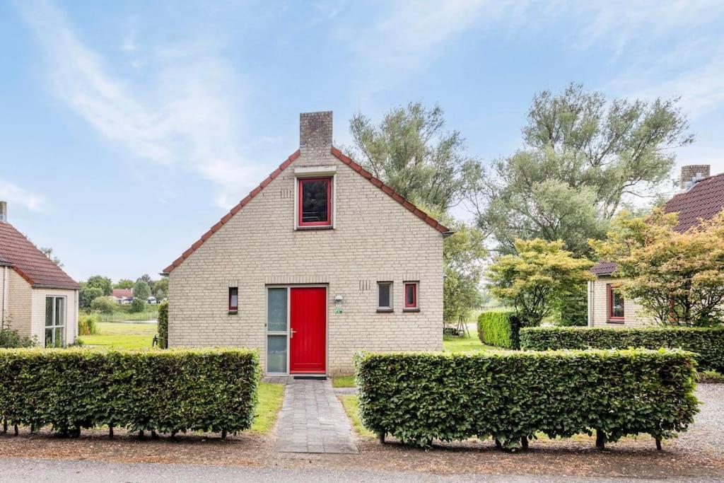 Vakantiehuis Aan Het Water -Incl Laadpaal- Ewijk Esterno foto