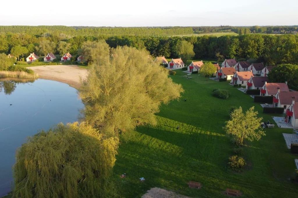 Vakantiehuis Aan Het Water -Incl Laadpaal- Ewijk Esterno foto