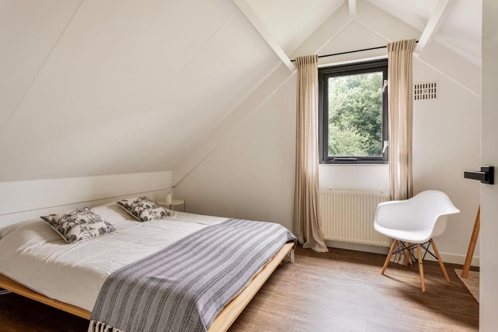 Vakantiehuis Aan Het Water -Incl Laadpaal- Ewijk Esterno foto